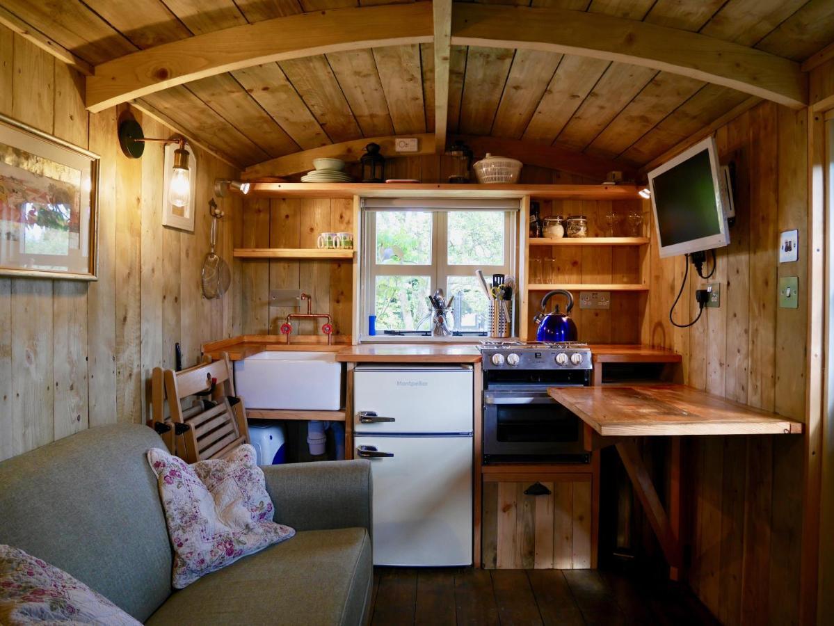 The Wayside Shepherd Hut Beaulieu Exterior foto